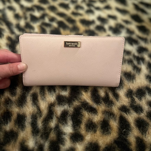 Kate Spade Wallet - Picture 1 of 5